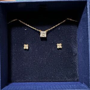 Swarovski Necklace & Earrings Set